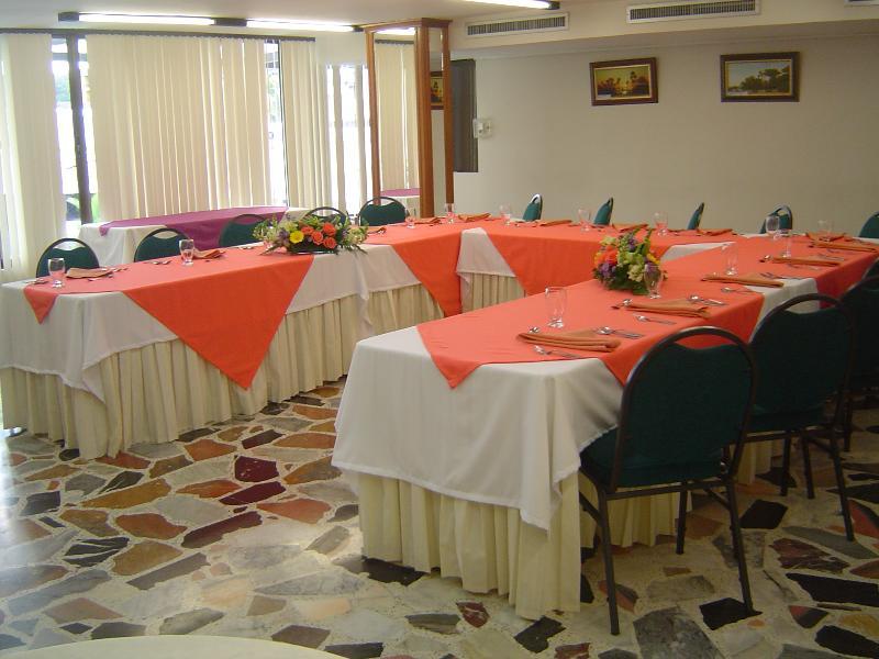 Hotel Don Lolo Villavicencio Buitenkant foto
