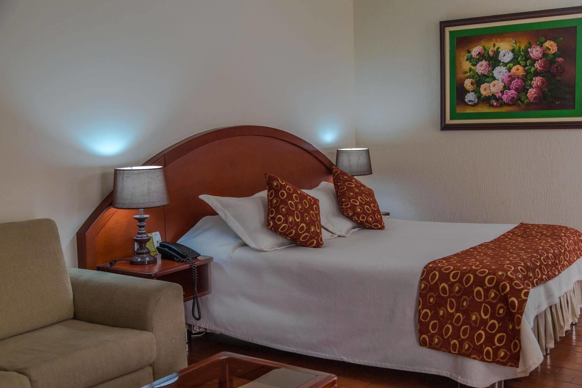 Hotel Don Lolo Villavicencio Buitenkant foto